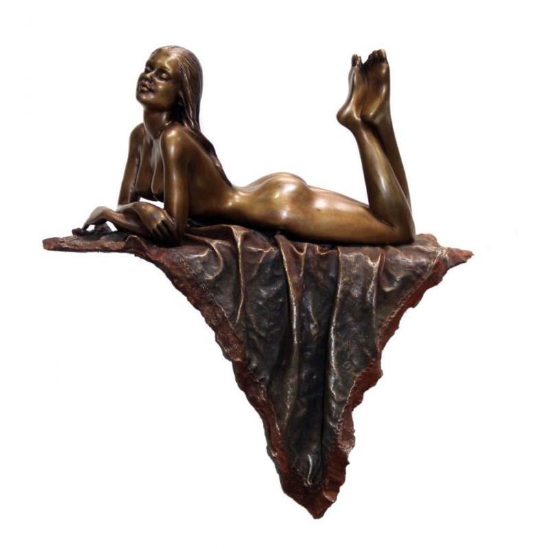 Woman Nude Statue