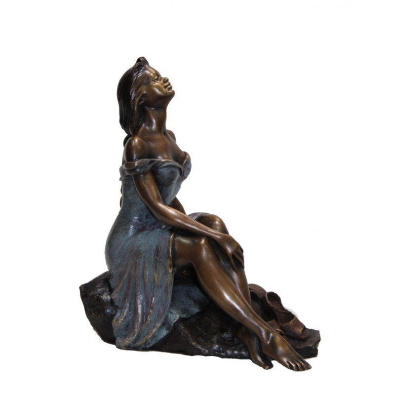 Beautiful Statues of Women