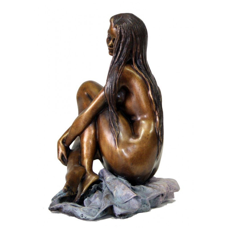 Beautiful Sculptures of Women