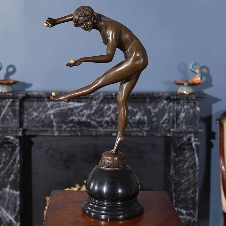 sculpture of a juggler