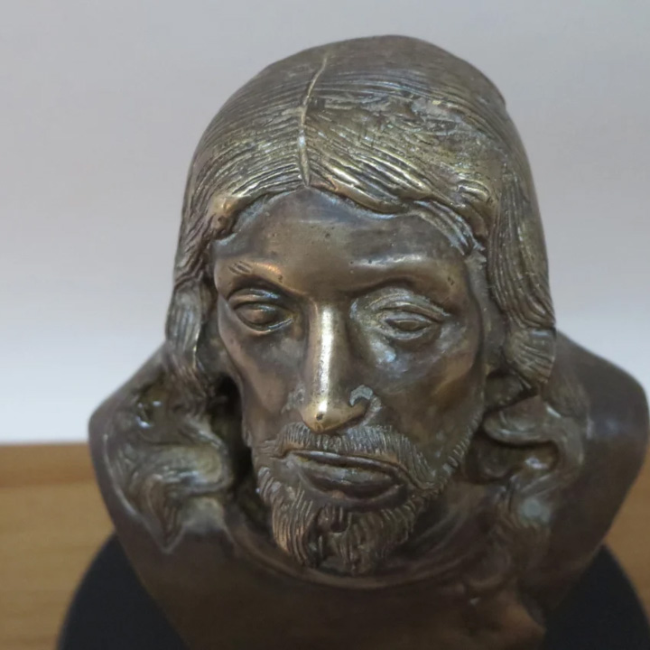 bust of jesus